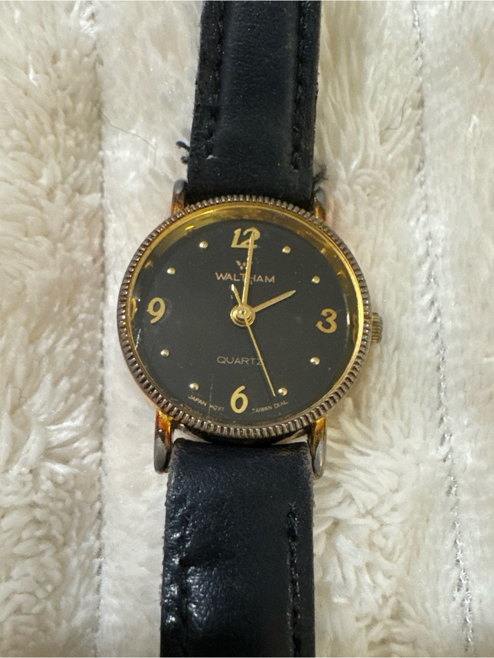 vintage Waltham quartz wristwatch gold